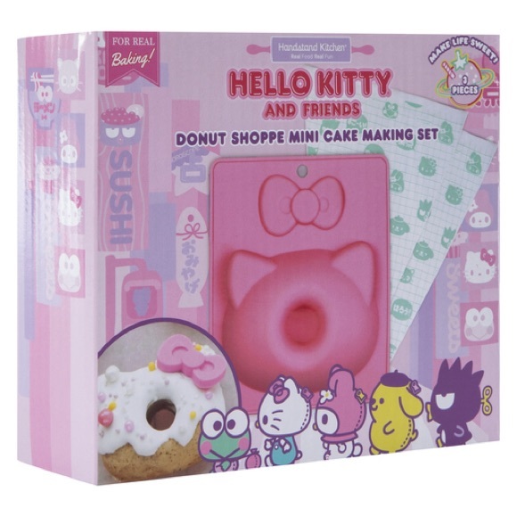 Hello Kitty Donut Shoppe Mini Cake Making Set - Picture 4 of 5